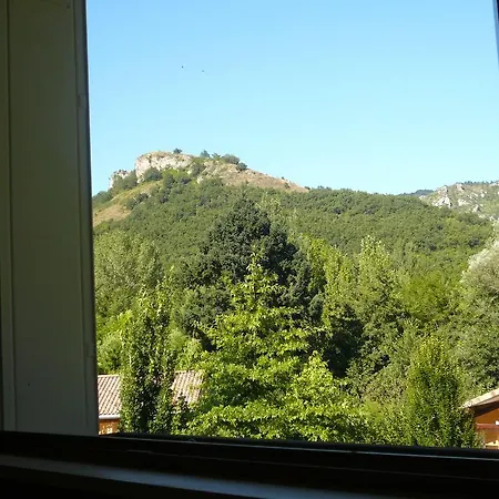 Les Sapins Bed & Breakfast *
